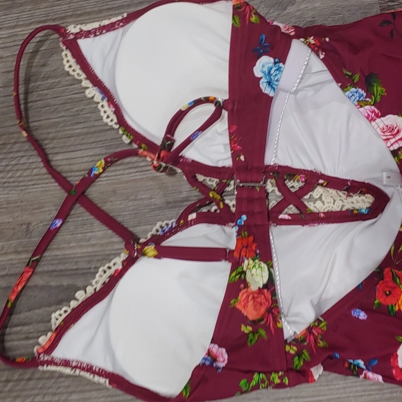 Cupshe One Piece Swimsuit Size Small - Picture 5 of 7